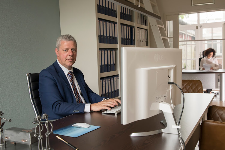 Uitvaartverzorging Marius Terol in Bergen op Zoom | Uitvaartverzorger | Transparant en eerlijk