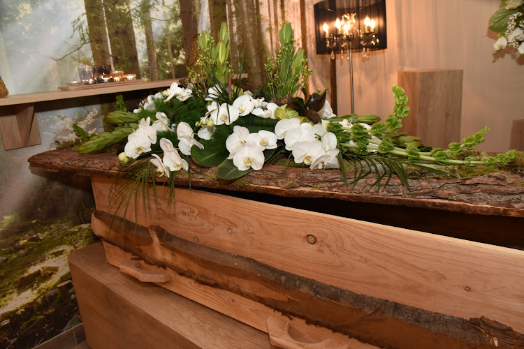 Uitvaartverzorging Mutsaers in Best | Uitvaartbegeleider | Uw gids voor uitvaarten