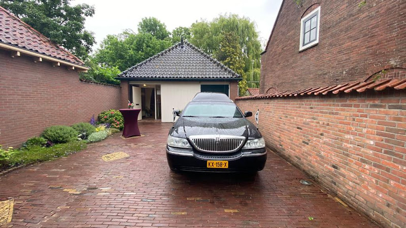 Uitvaartverzorging U.E.V. (Monnickendam) | Uitvaartzorg | Transparante dienstverlening