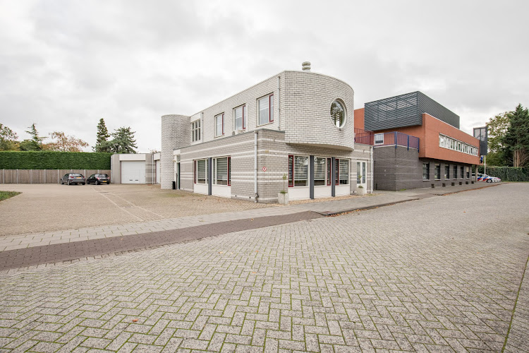 Uitvaartzorg Bommelerwaard in Zaltbommel | Afscheidsbegeleider | Uw zorggids in de regio