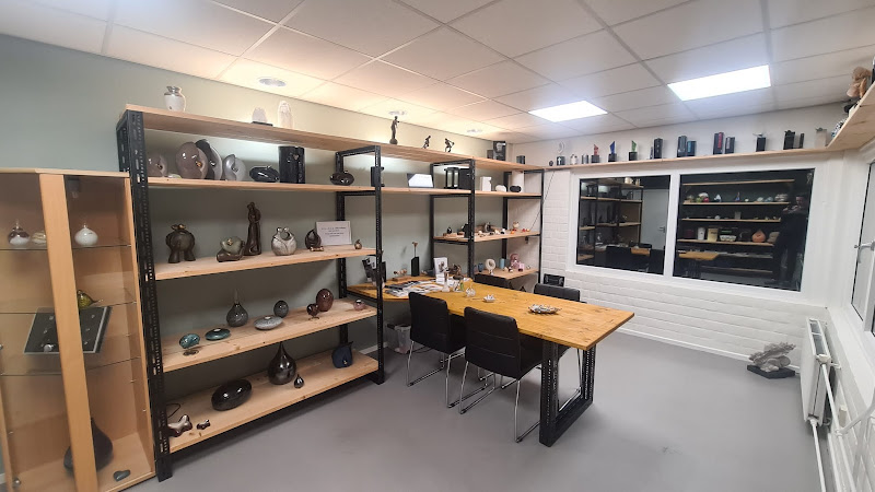 Urnatelier.nl in Gaanderen | Uitvaartbegeleider | Transparant en eerlijk