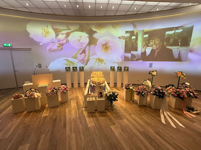 Van Buuren Uitvaart - Uitvaartbegeleiding in Rijswijk | Uitvaartonderneming | Uw keuzehulp