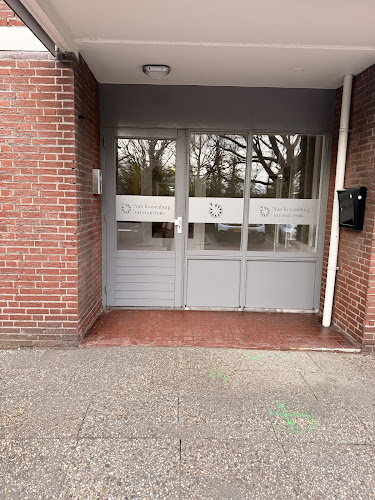 Van Kranenburg Uitvaartzorg in Rozenburg | Uitvaartzorg | Uw keuzehulp