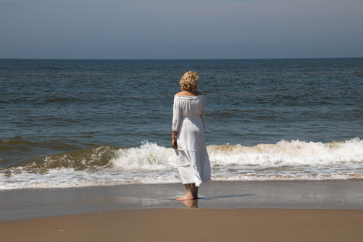 Verlies- & Rouwbegeleiding Henriëtte van der Poel in Alkmaar | Afscheidsbegeleider | Uw gids voor uitvaarten