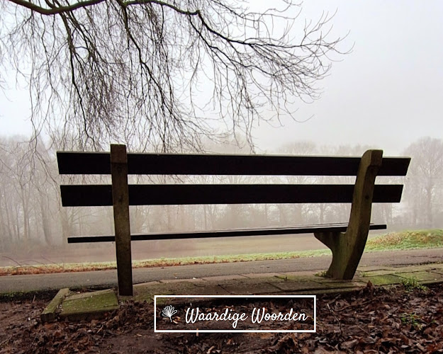 Waardige Woorden in Winschoten | Uitvaartbegeleider | Wij helpen u kiezen