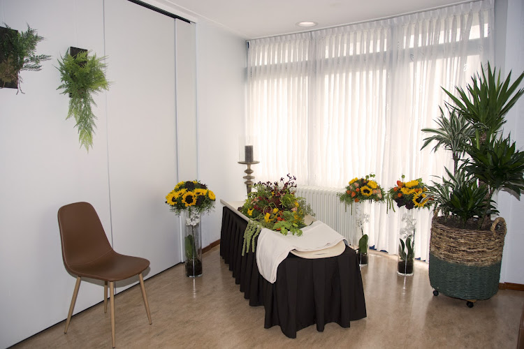 Warnaar Uitvaartverzorging in Schermerhorn | Uitvaartverzorger | Vind de beste uitvaartondernemer