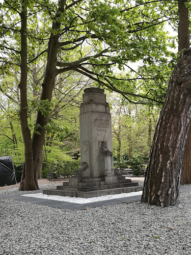 Yarden Uitvaartzorg Den Haag e.o. | Uitvaartbegeleider | Keuzehulp uitvaartzorg