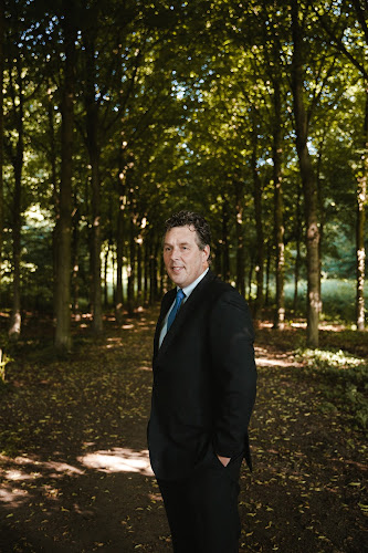 Zaalmink Uitvaartzorg in Doetinchem | Afscheidsbegeleider | Eerlijk en transparant